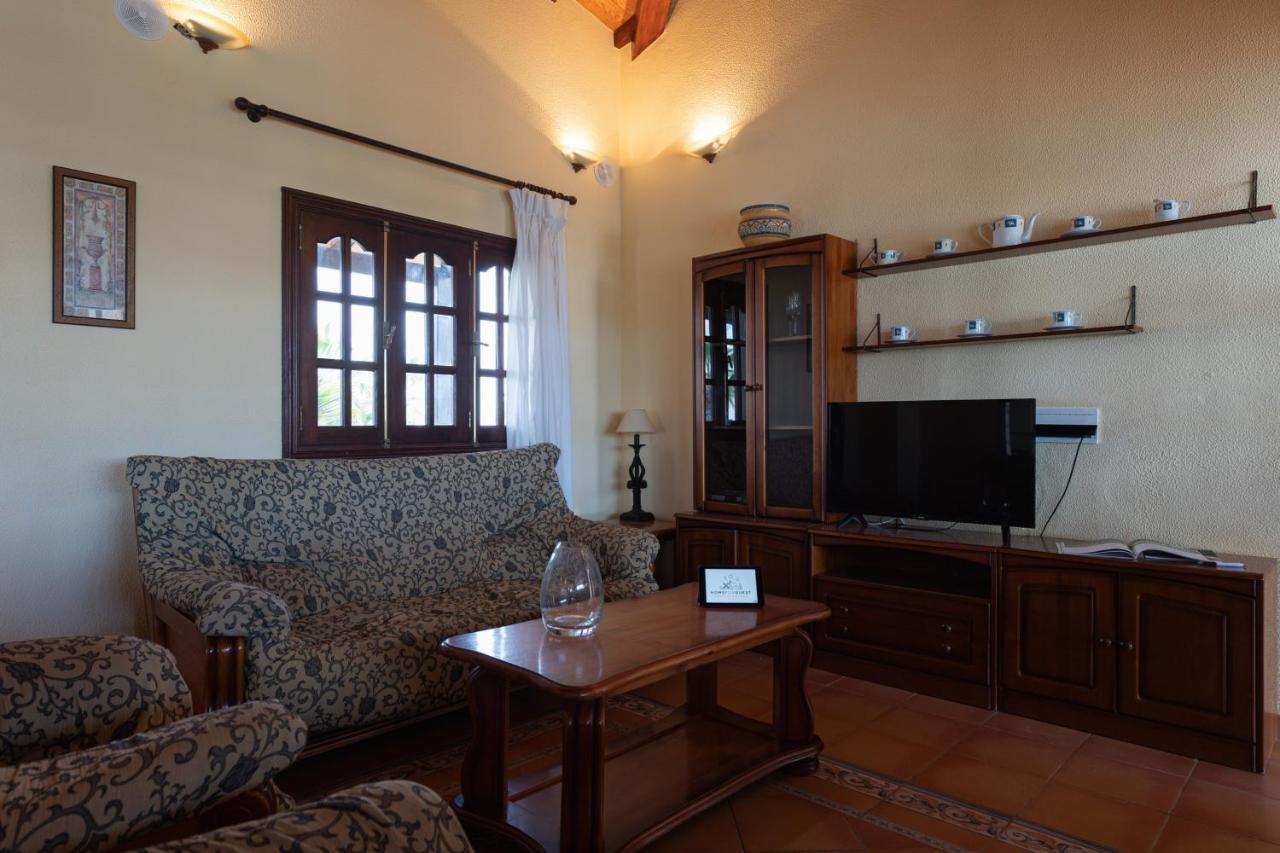 Homeforguest Villa Lobos Con Piscina Privada Caleta De Fuste Eksteriør billede